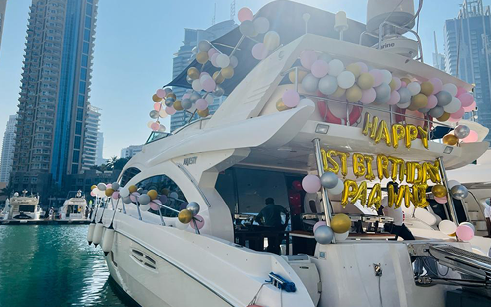 Yacht Birthday Party Balloon Decor