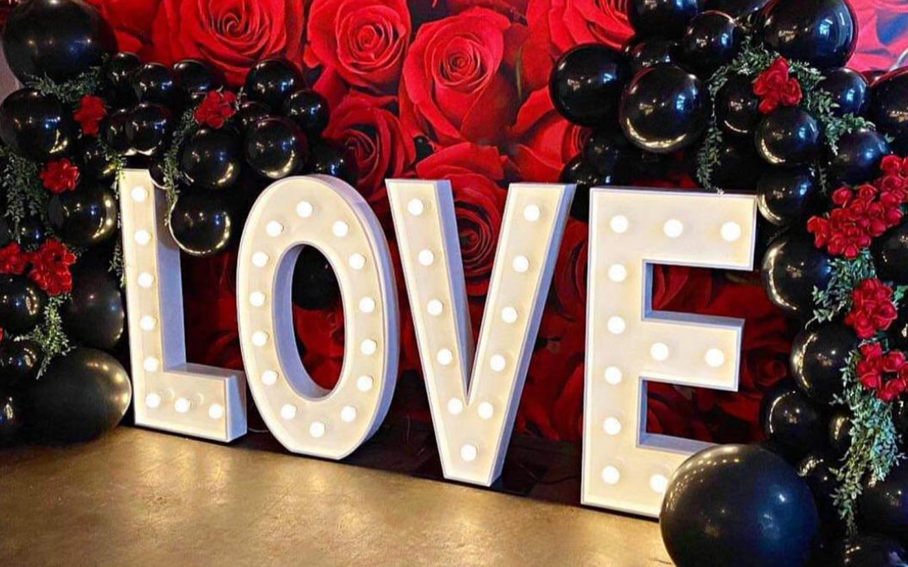 Love Valentine Decor Package