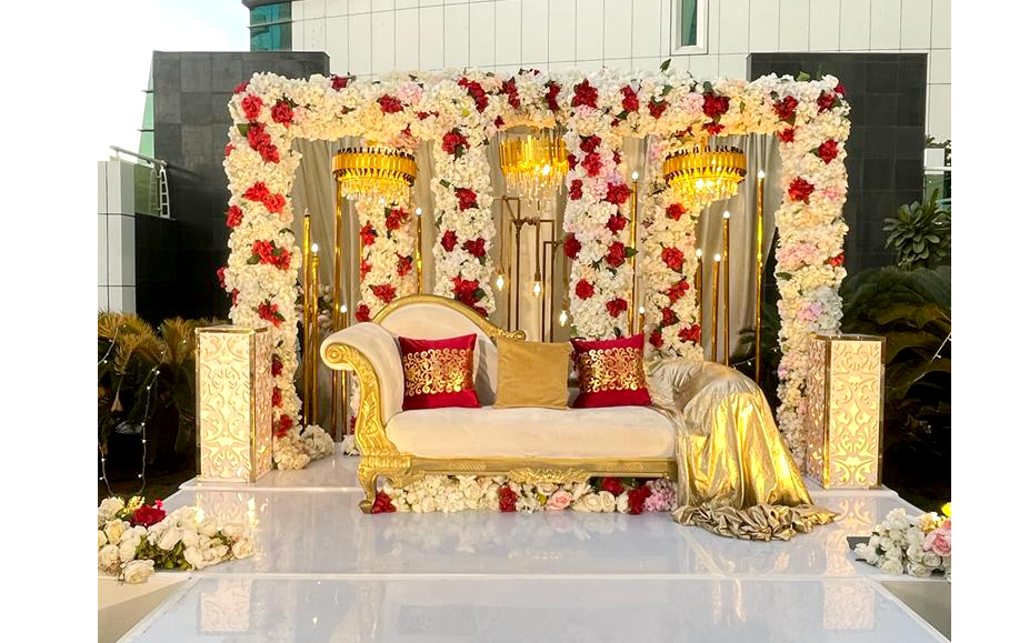 Dreamy Red Wedding Decor