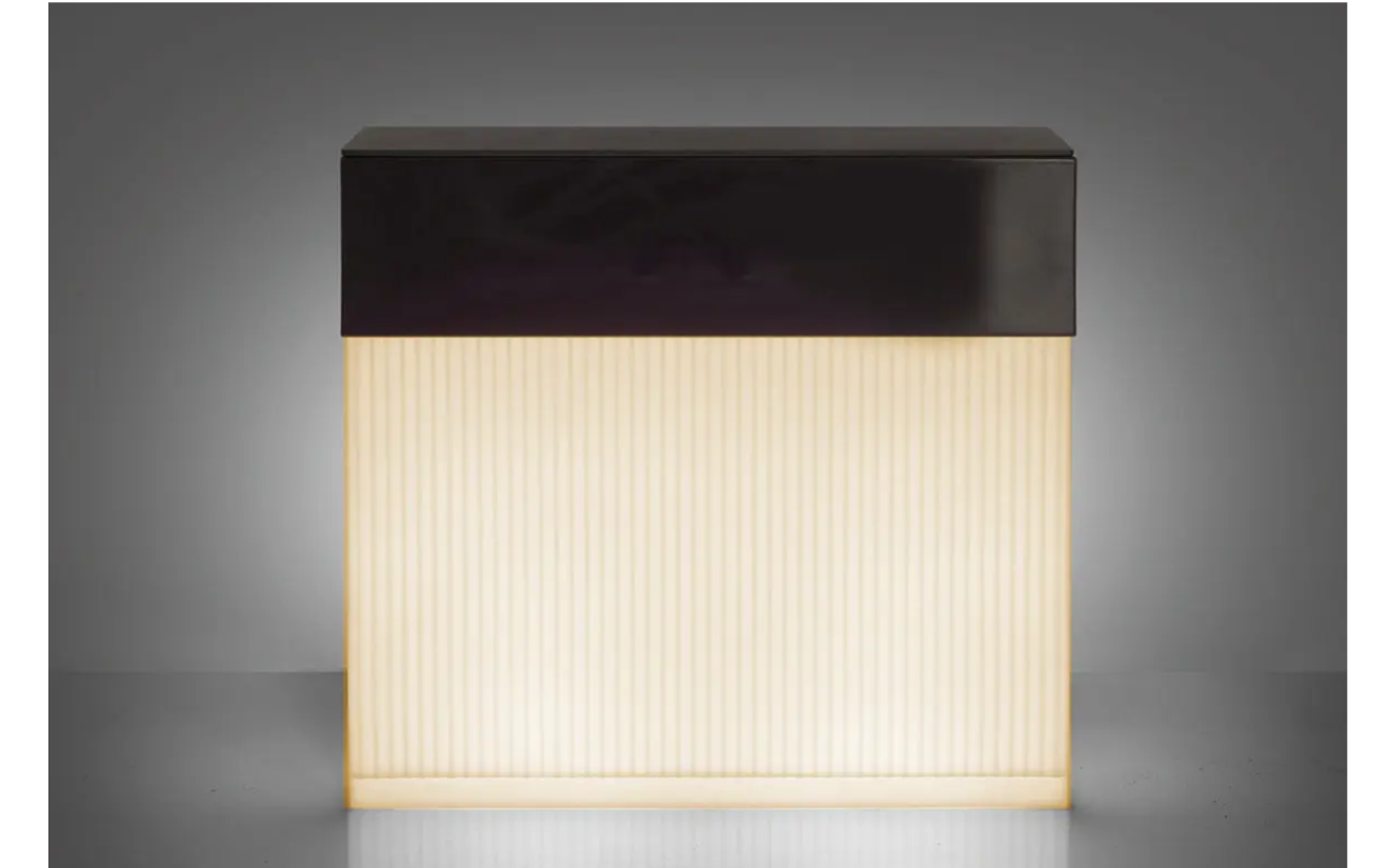 Bauhaus Straight Lit Bar