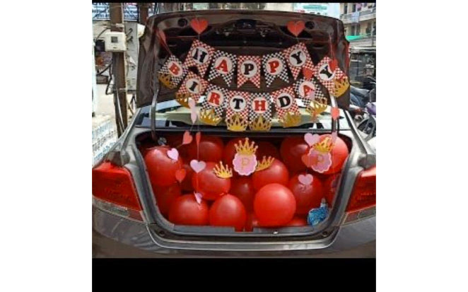 Car Trunk Balloon Decor