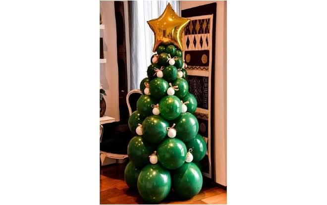 Small Christmas Tree Balloons