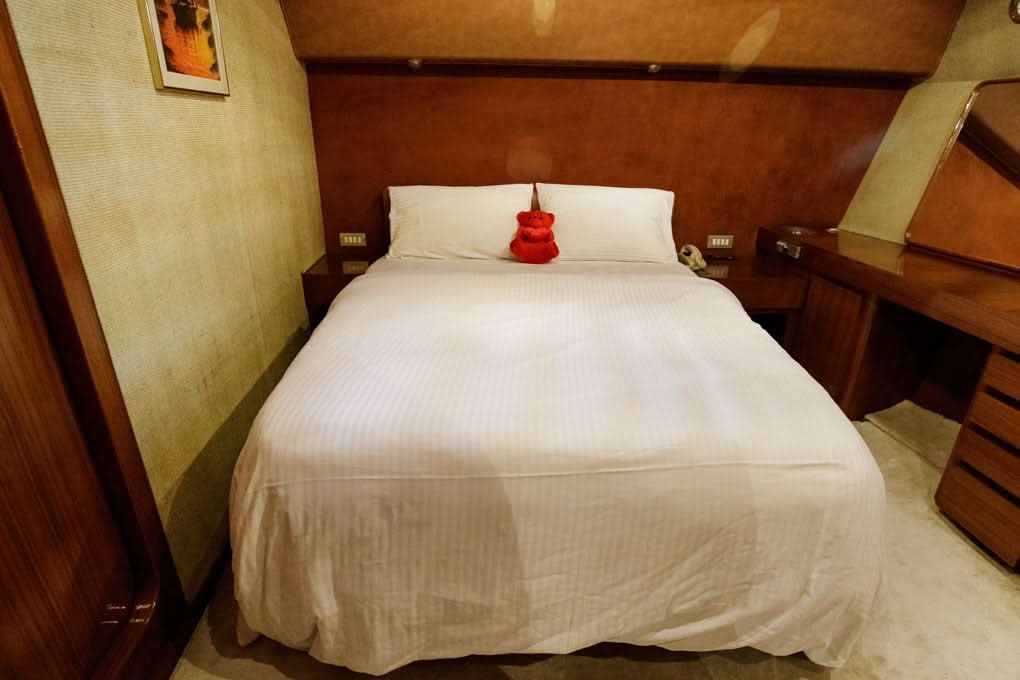 75 Ft Yacht I Upto 33 Pax I 2 Hrs