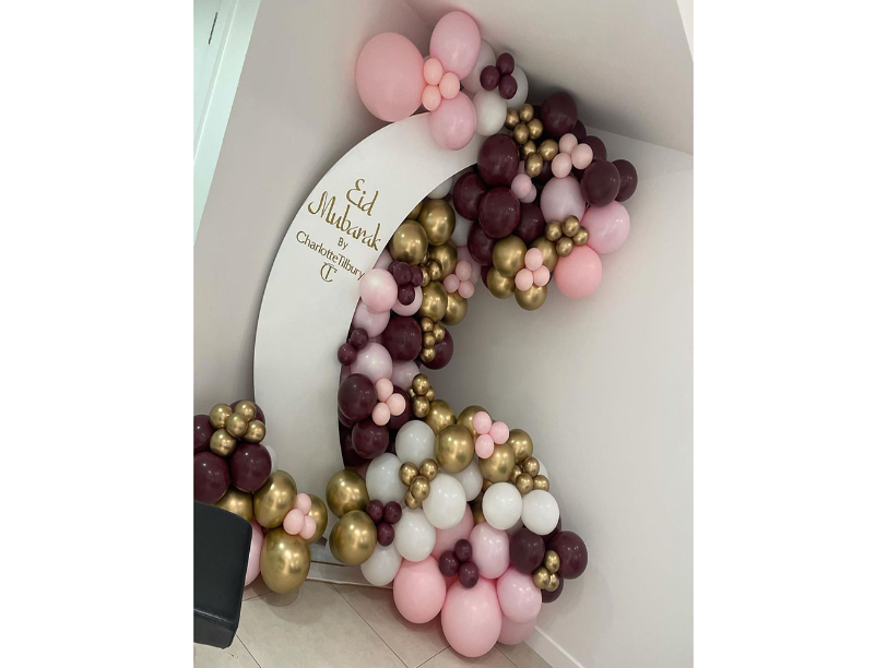 Ramadan Crescent Balloon Setup