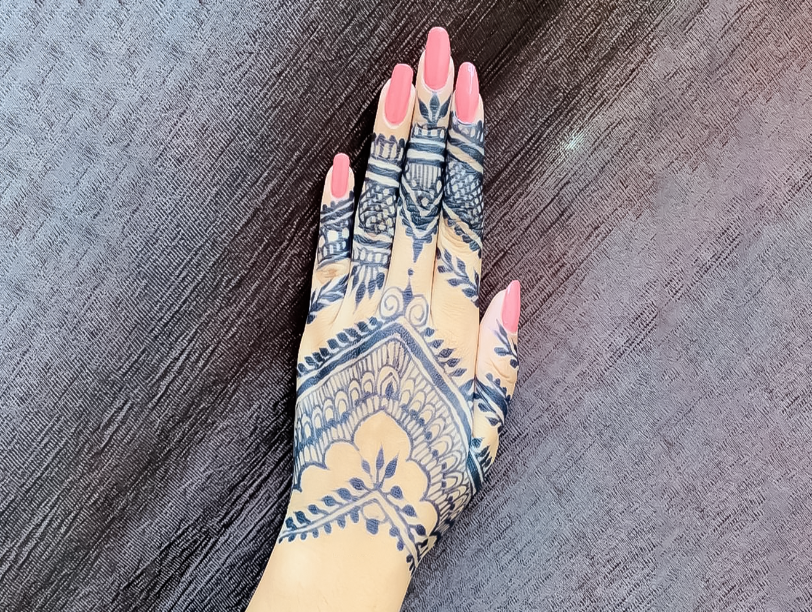 Henna Artist