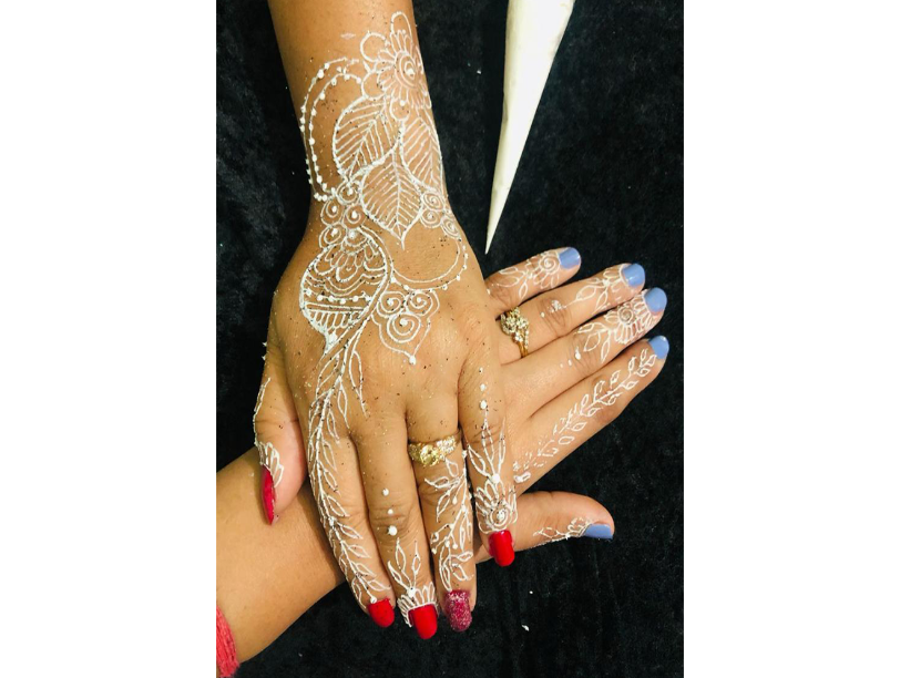 White Henna Artist
