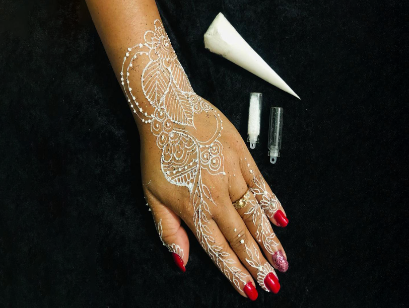 White Henna Artist