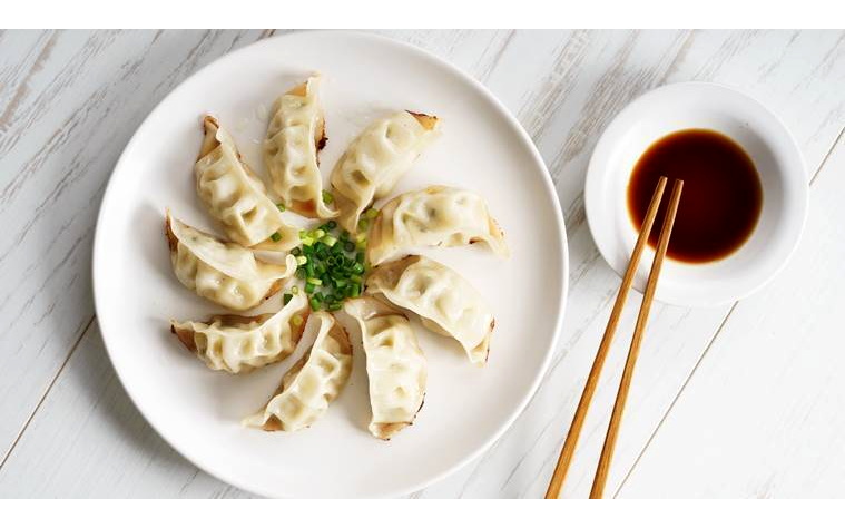 Live Momos Station by Muma's Momos - Veg (100Pcs)