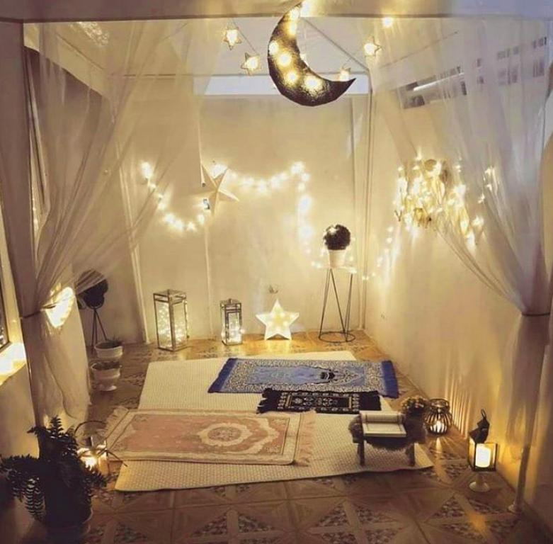 Ramadan Prayer Corner Decor