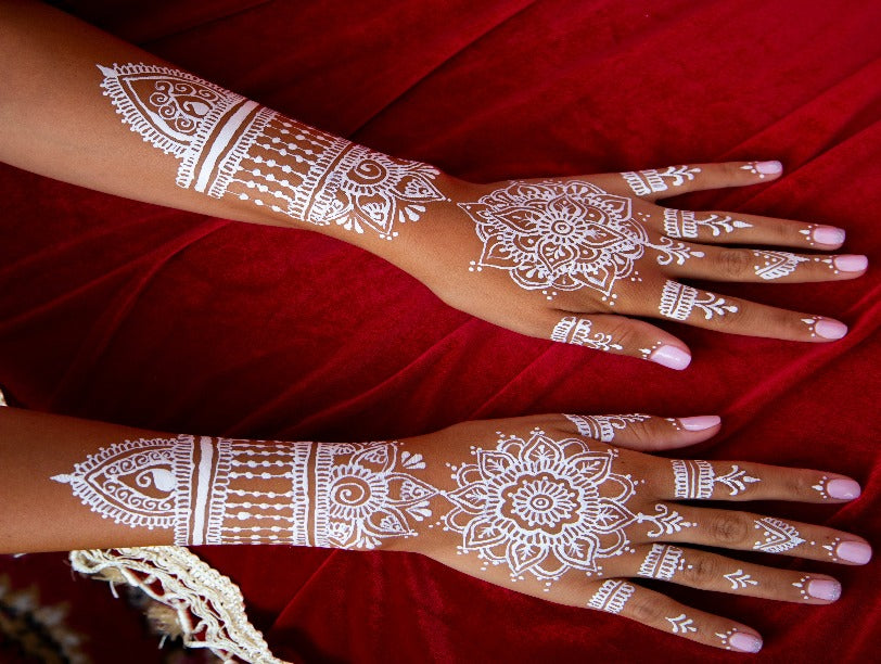 White Henna Artist