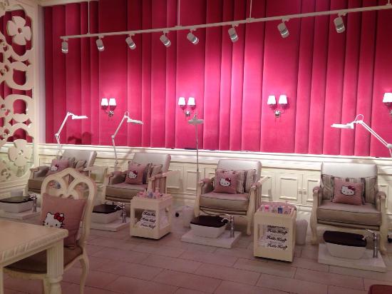 Hello Kitty Spa