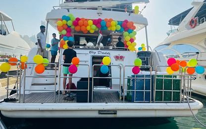 Yacht Party Balloon Decor