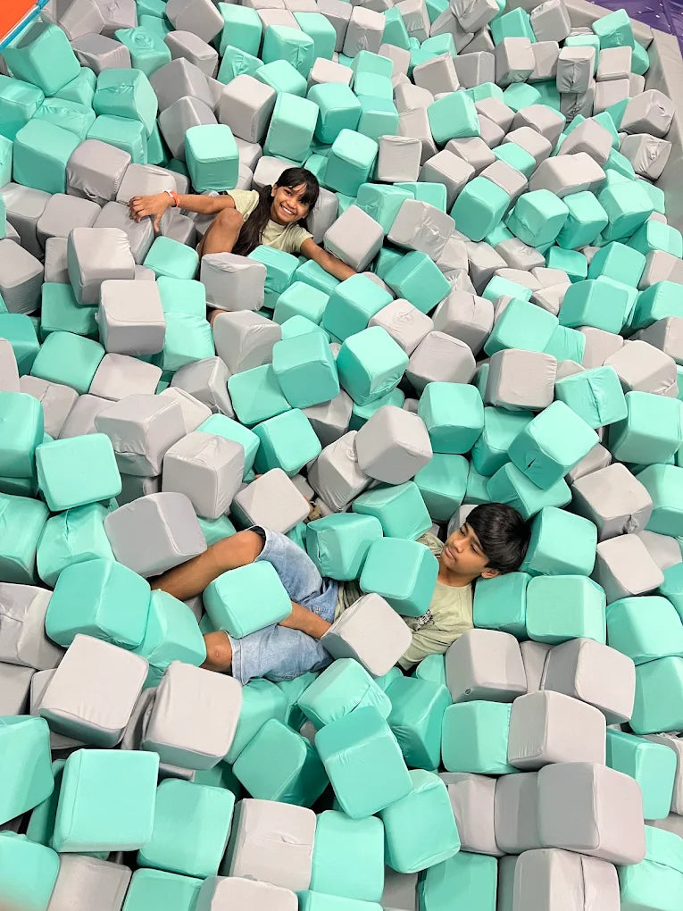 Leo and Loona Kids Park