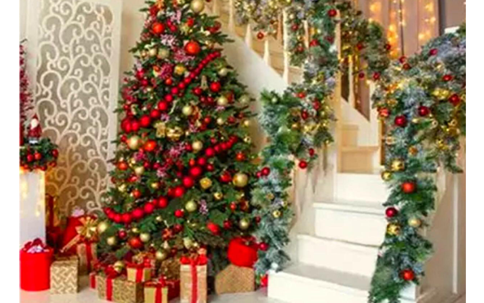 Christmas Garland & Tree