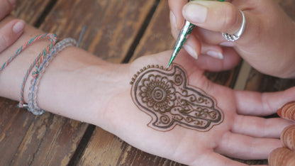 Henna Artist