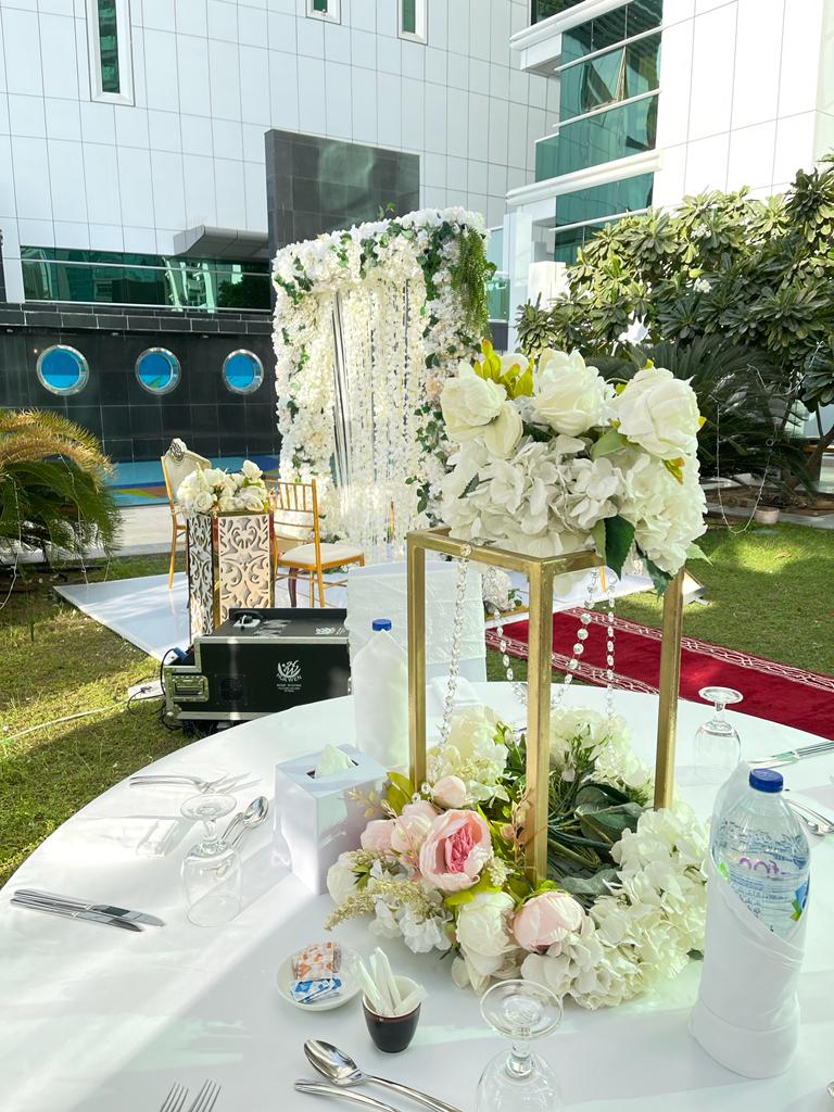 Gold Frame Wedding Decor Package - 7m