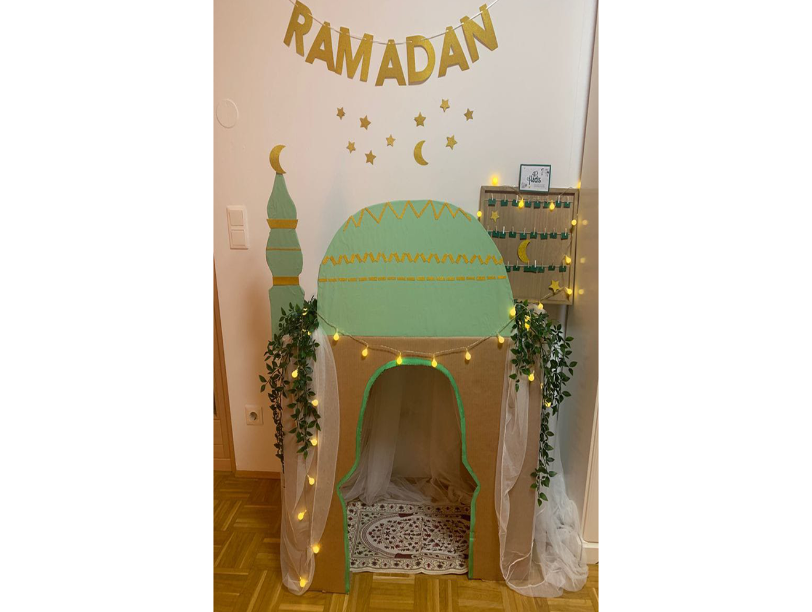 Ramadan Kids Prayer Corner Decor